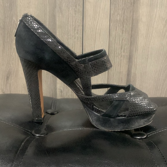 White House Black Market Black Faux Snake Skin Chunky Heel Open Toe Shoes 6.5M - Picture 4 of 12